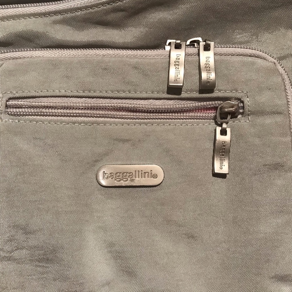Baggalini crossbody